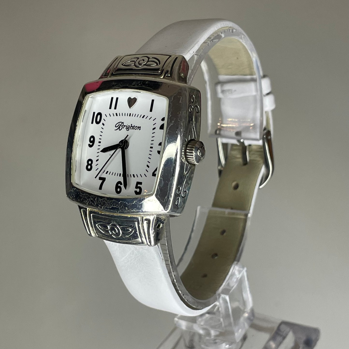 Reloj Brighton Orchard Mujer Año 2004 Corazón aplicado Caja ornamental Art Nouveau