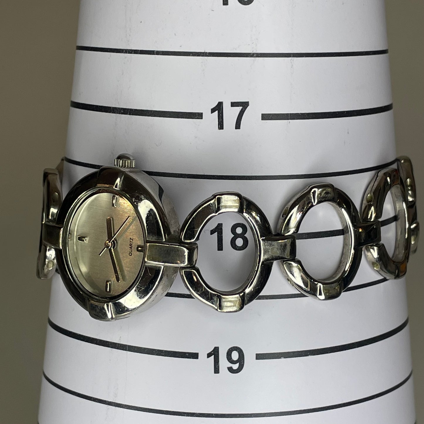 Reloj joya F3210221 Elaborado en año 2008 Modernismo Geométrico