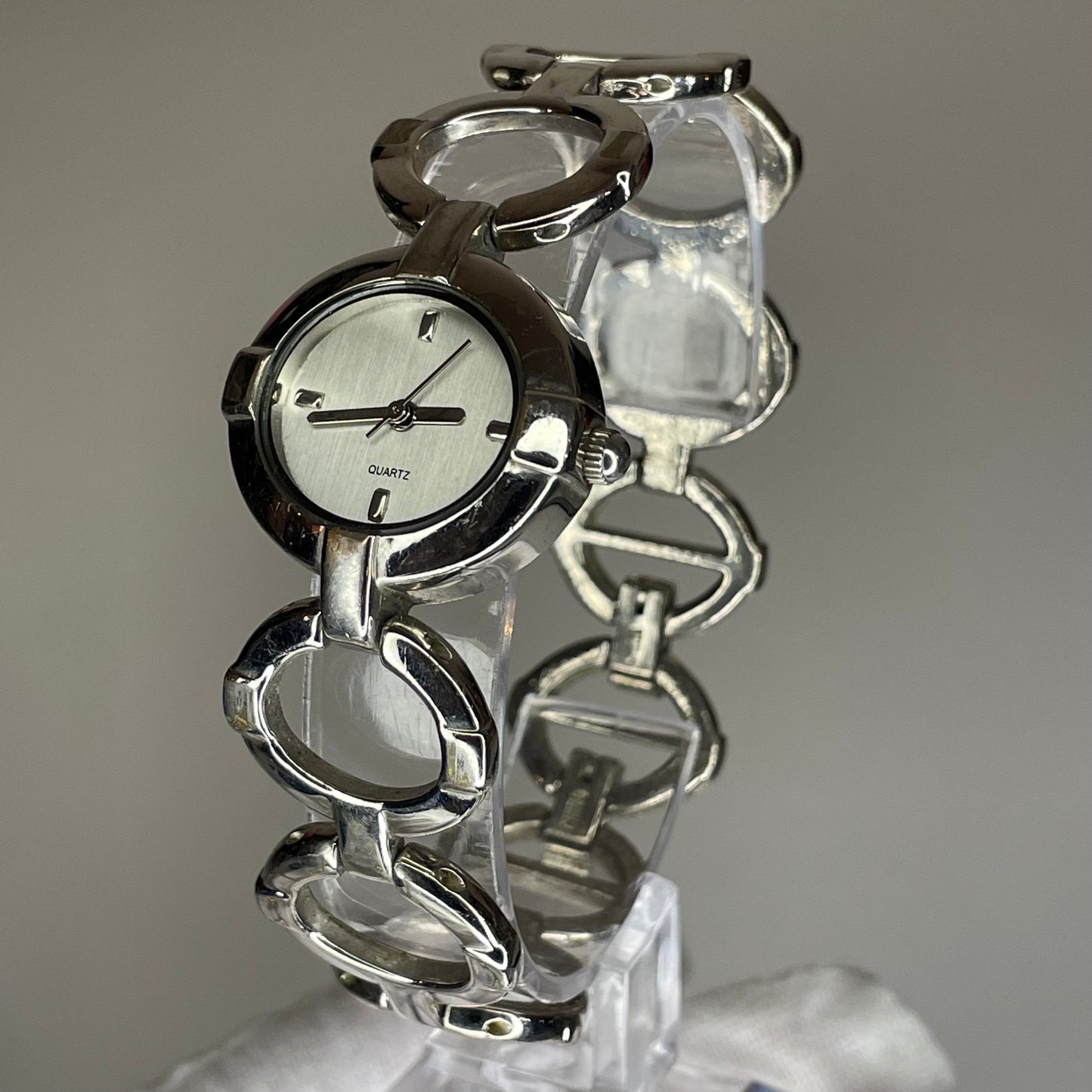 Reloj joya F3210221 Elaborado en año 2008 Modernismo Geométrico