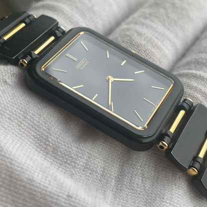 Reloj SEIKO Mujer enero/1985 Rectangular Negro Dorado RARO