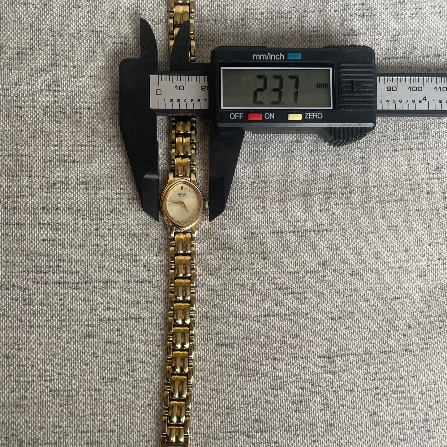 Reloj SEIKO Mujer Quartz Ovalado Dorado mayo de 1993 LEER