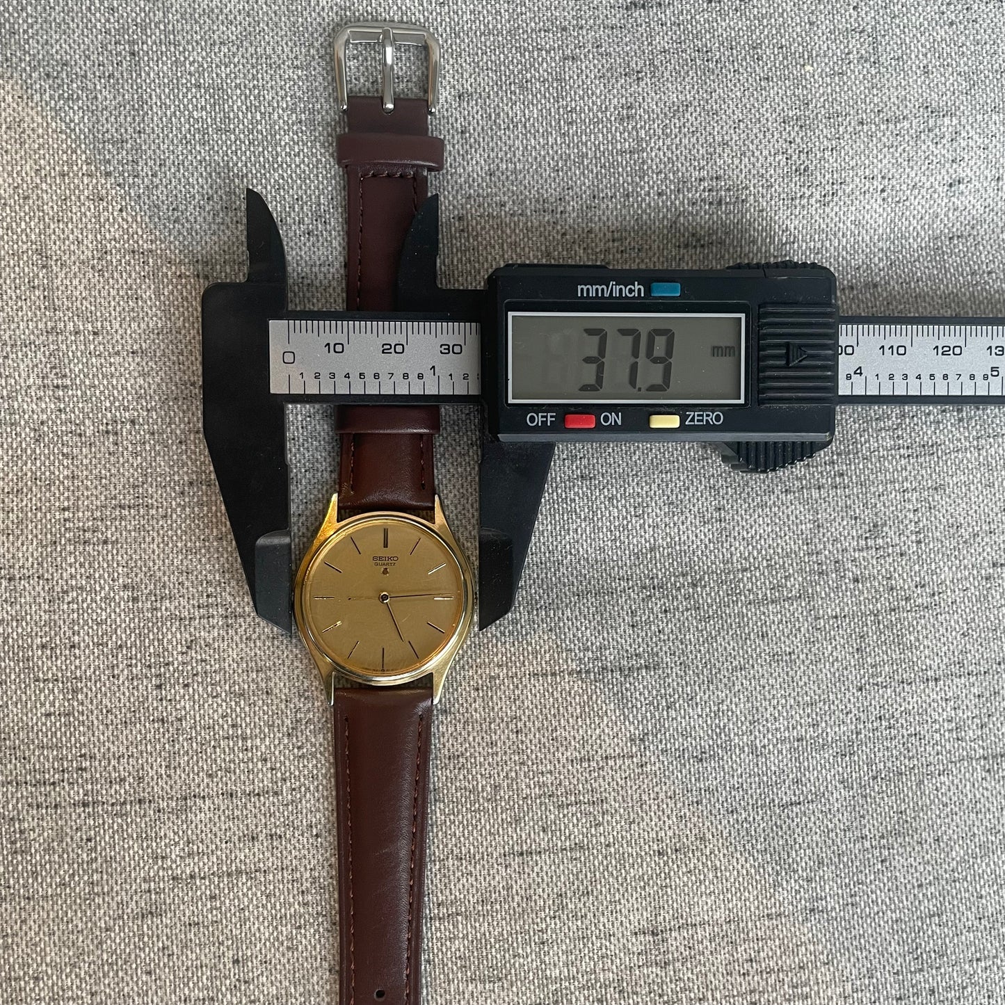 Reloj Seiko Hombre 1995 Quartz Alarm 37mm Doble Corona RARO LEER