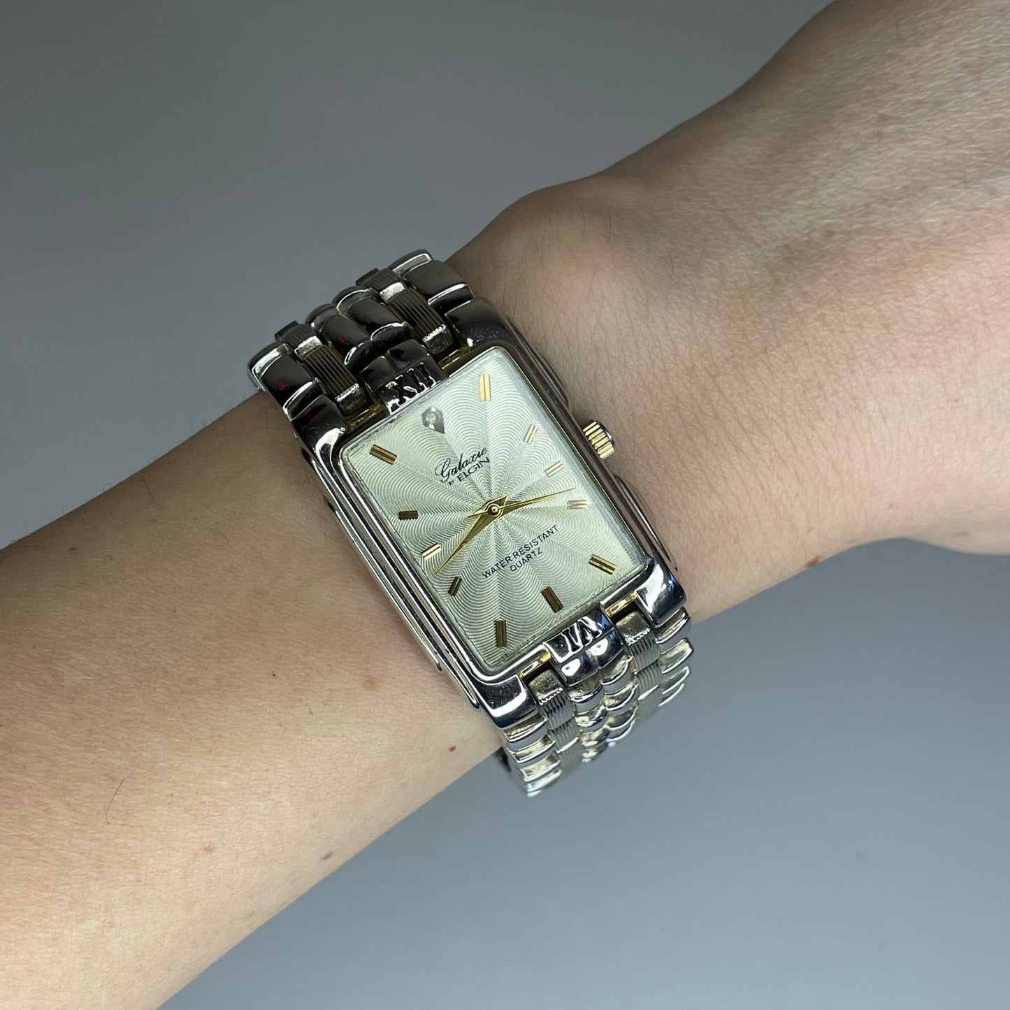 Reloj joya ancho de mujer Galaxie by Elgin Años 90´s Dial concéntrico Arte Óptico