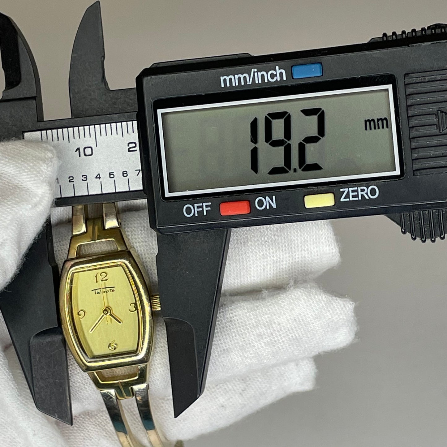 Reloj Joya Talbots Mujer TA-1009 Años 2000 Caja tonneau Geometría Art Déco