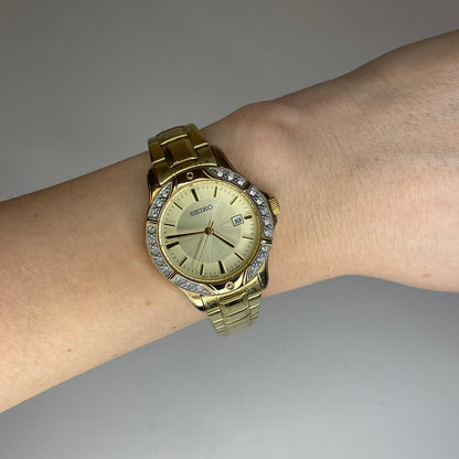 Reloj Joya SEIKO Dorado con Bisel de 22 Cristales Elab. en marzo de 2004 Impecable
