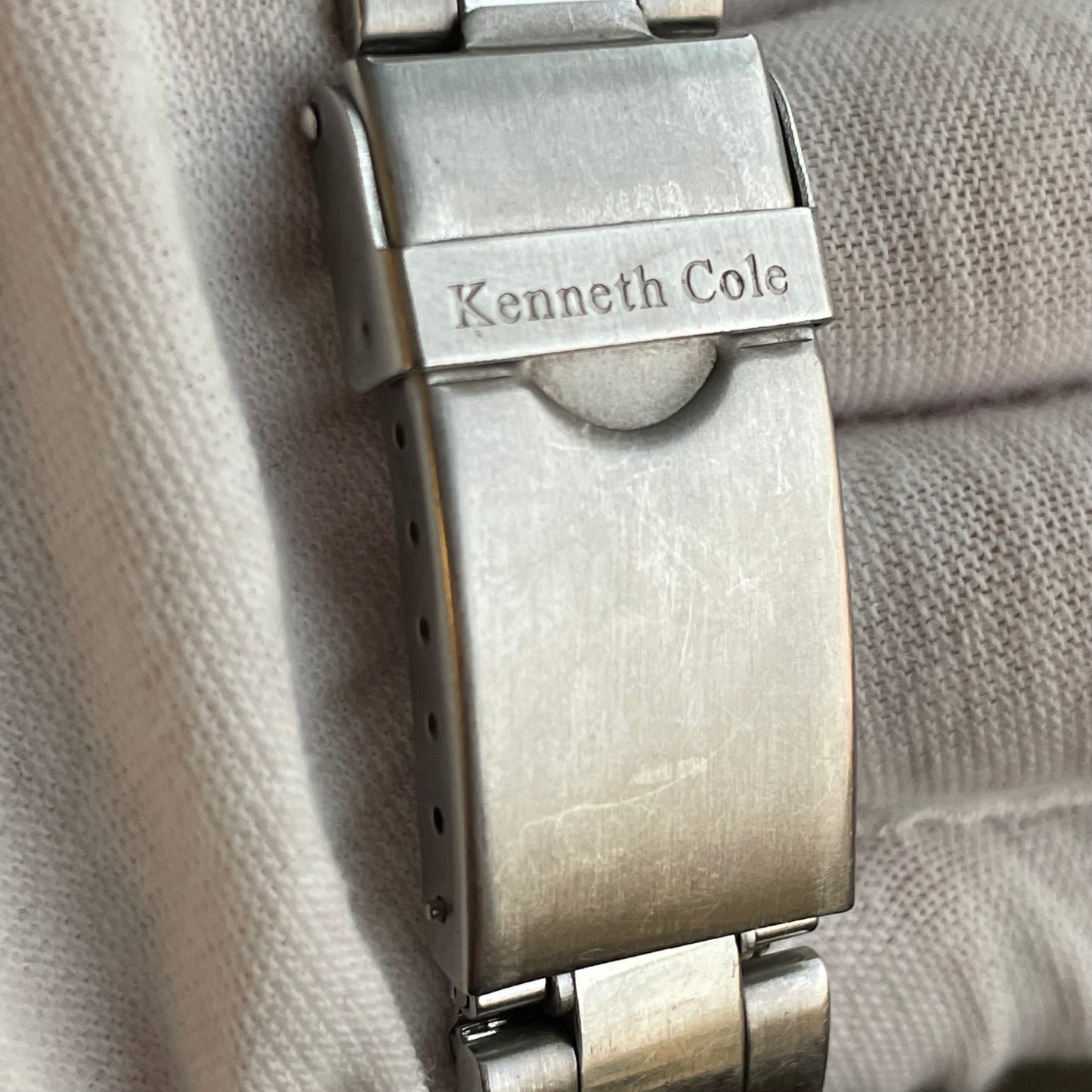 Kenneth Cole Mujer Año 2006 Acero Elegante KC4004 Fechador