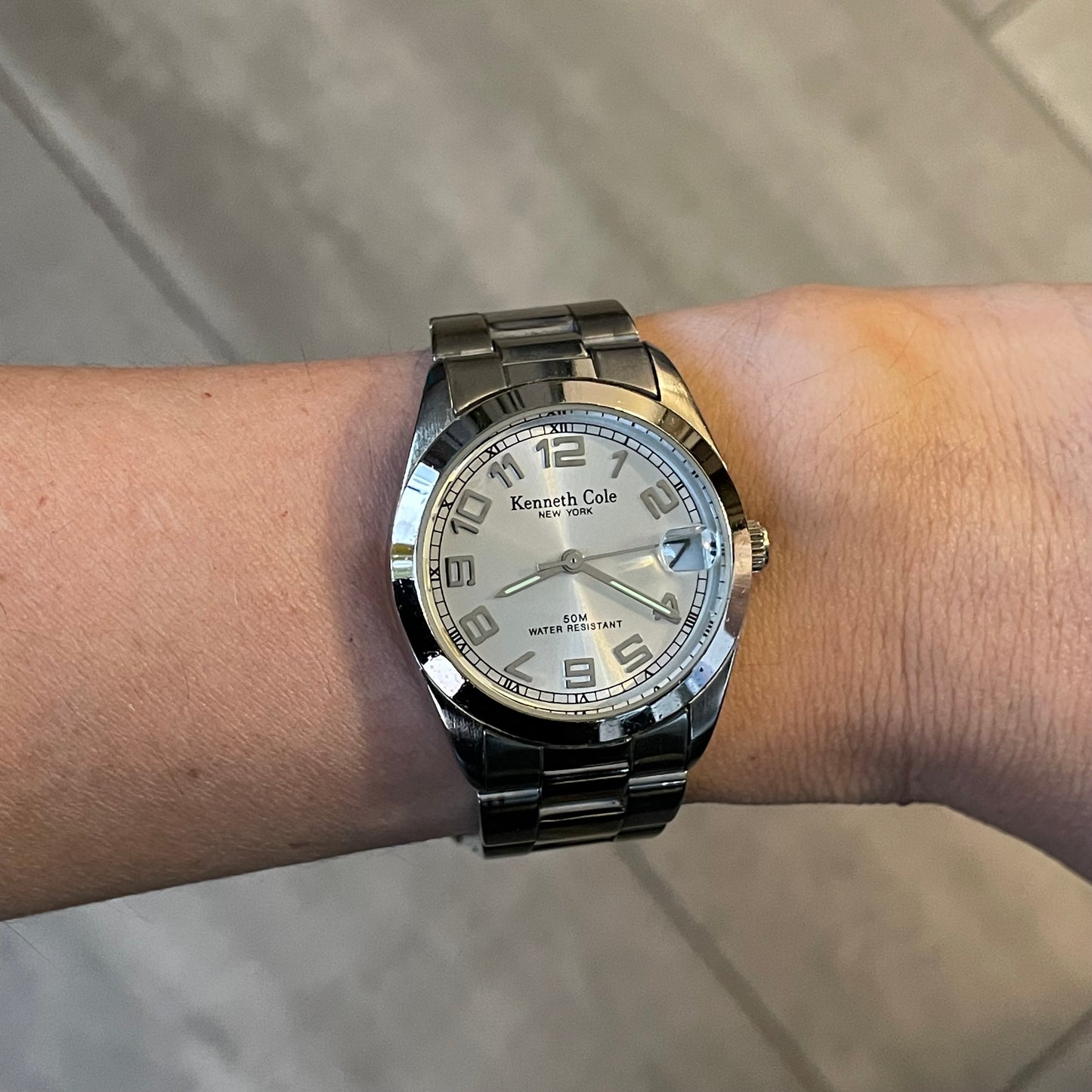Kenneth Cole Mujer Año 2006 Acero Elegante KC4004 Fechador