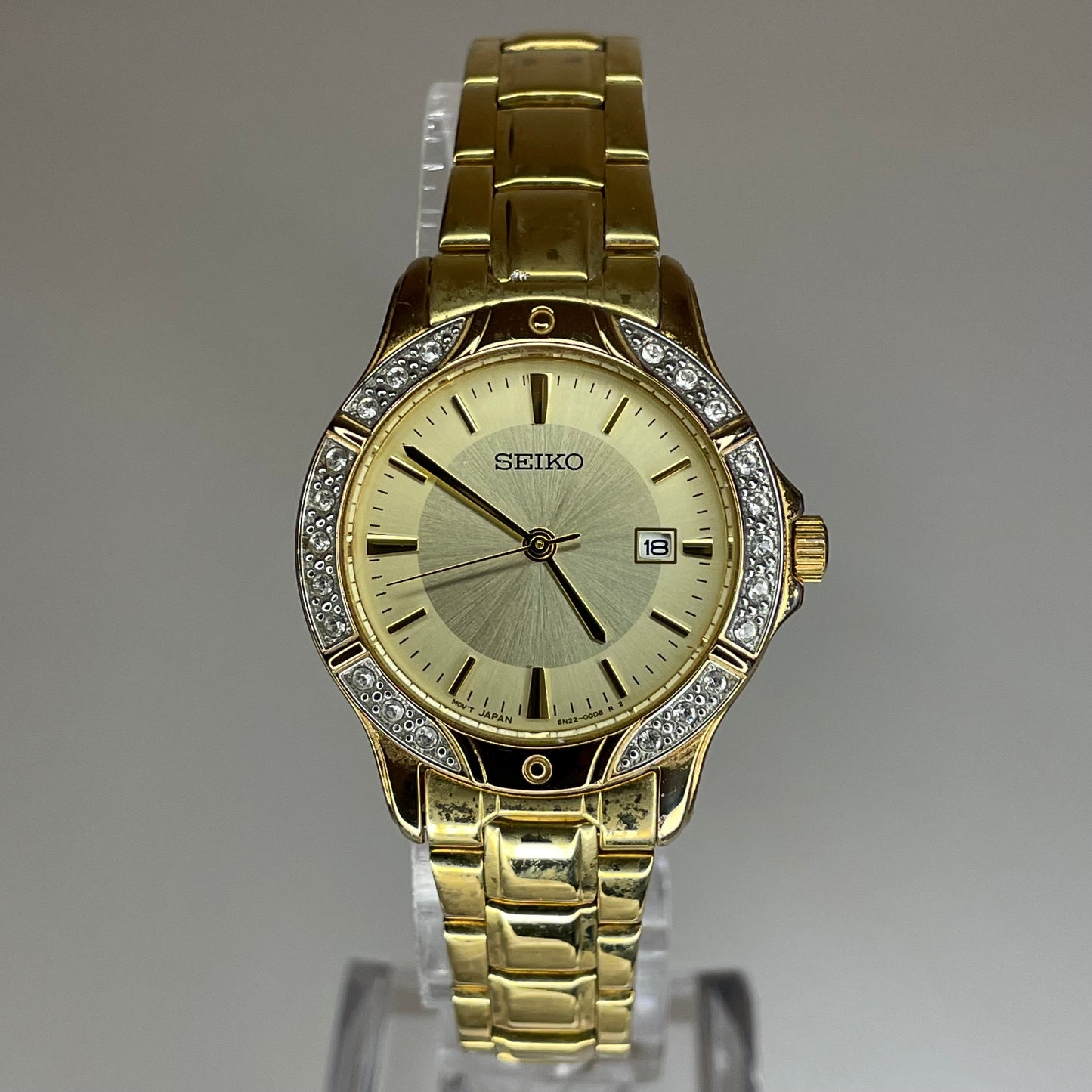 Reloj Joya SEIKO Dorado con Bisel de 22 Cristales Elab. en marzo de 2004 Impecable
