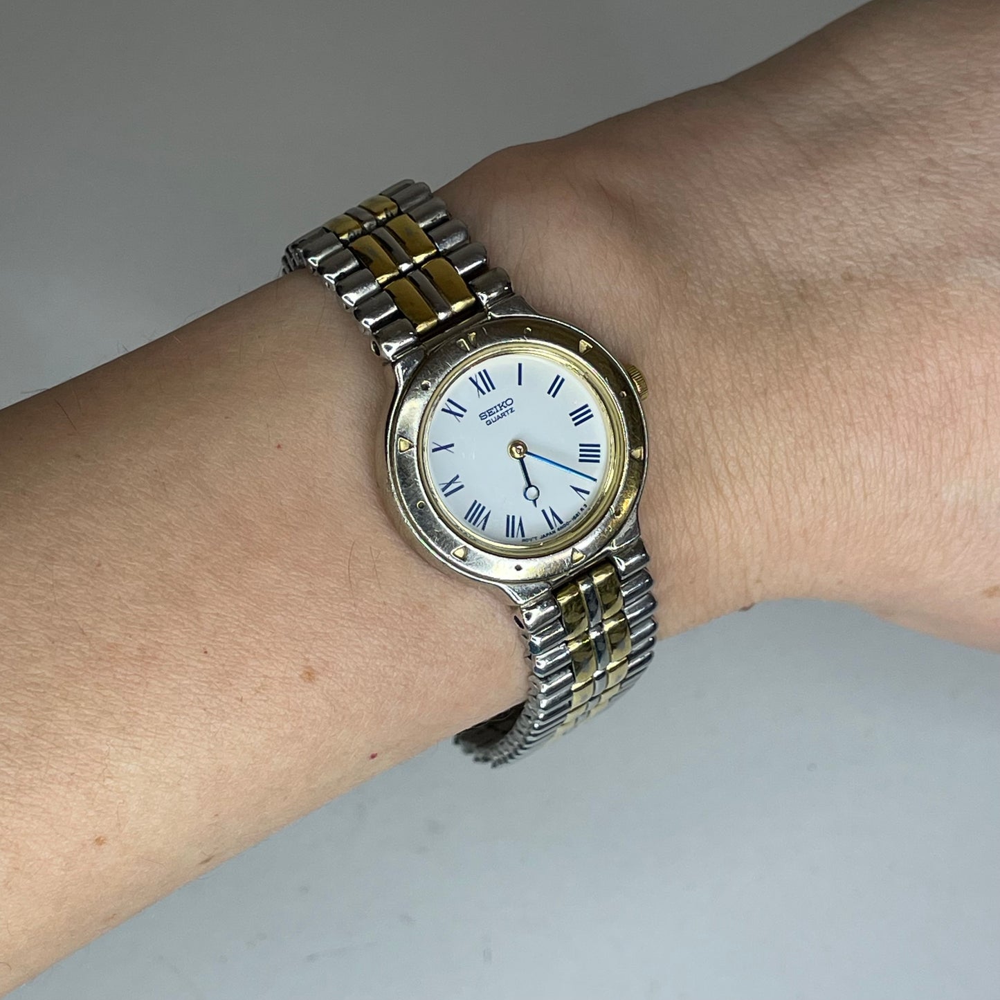 Reloj Joya Seiko Mujer Julio de 1992 Núm. romanos azules y brazalete bicolor ESCASO
