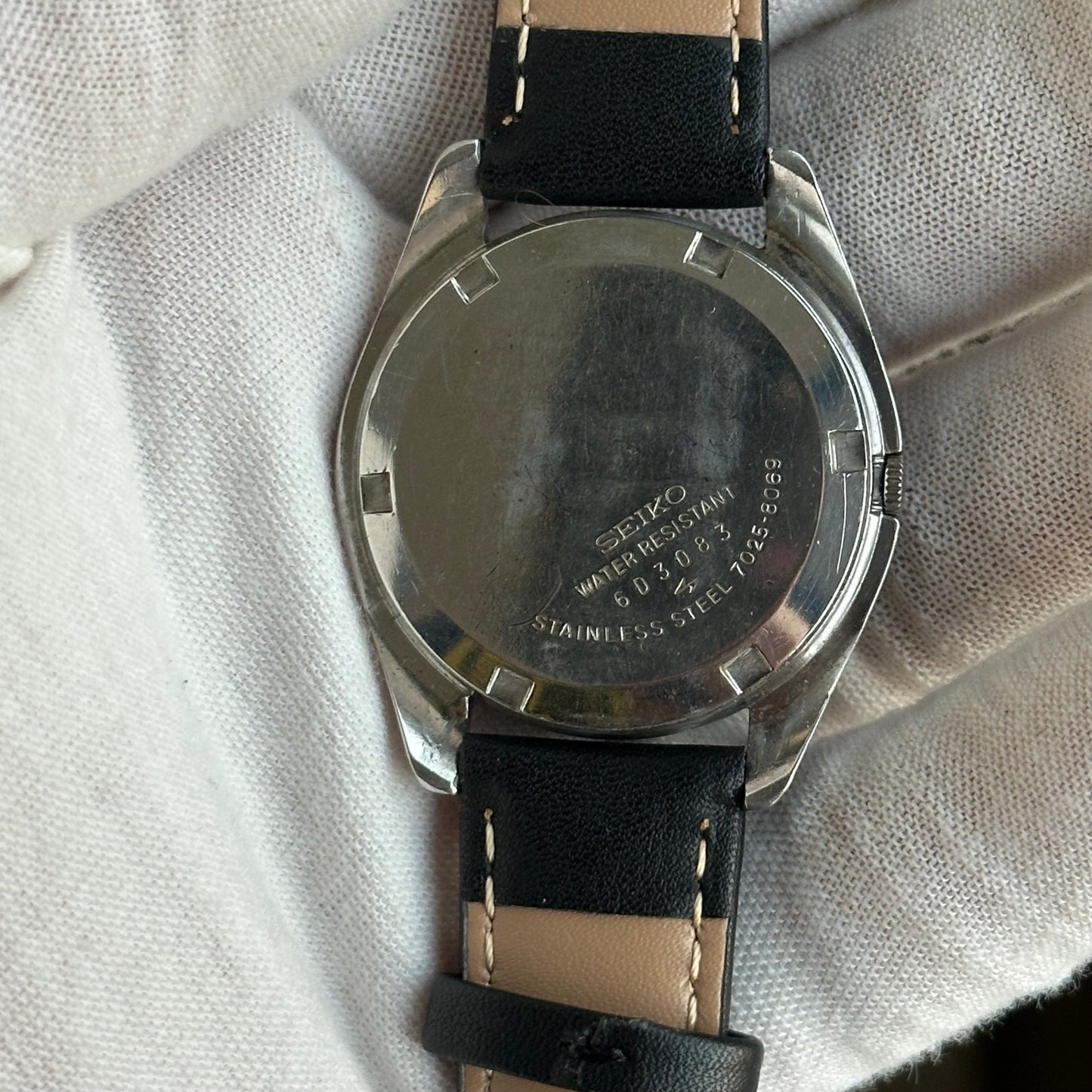 Reloj Seiko Automático Hombre Dic. 1976 Silver Dial / Calibre 7005A