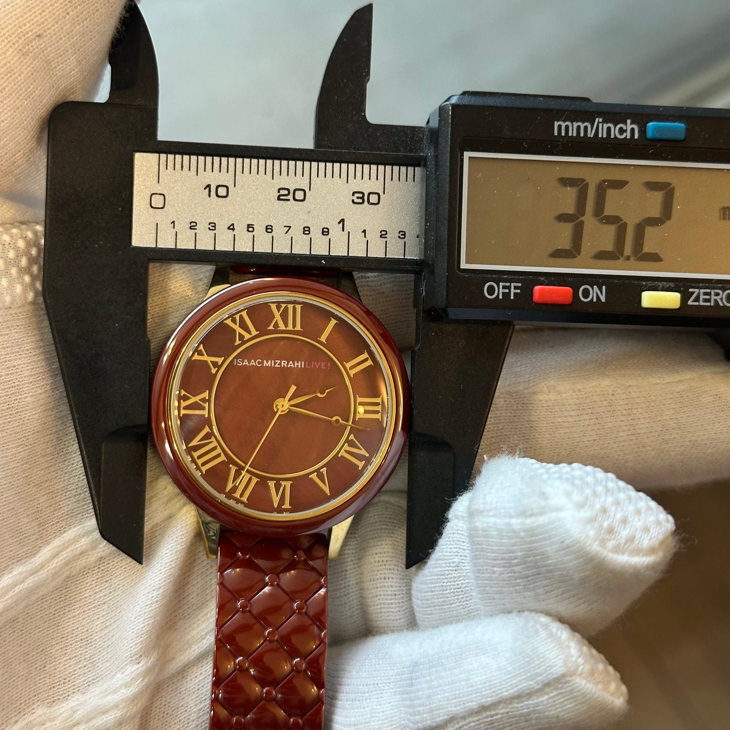 Reloj Isaac Mizrahi Cerámica  Mujer Burdeo Año 2013 IMZ588