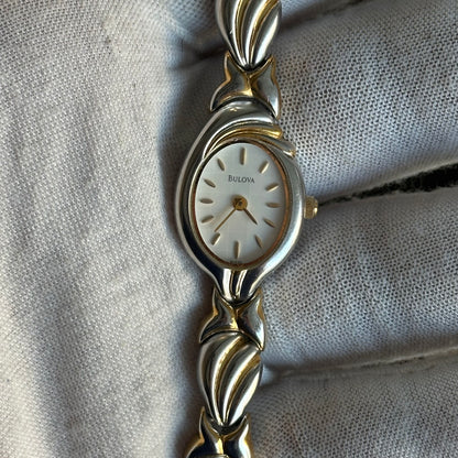 Reloj Joya Bulova Mujer Ovalado Bicolor Años 2000 Art Nouveau