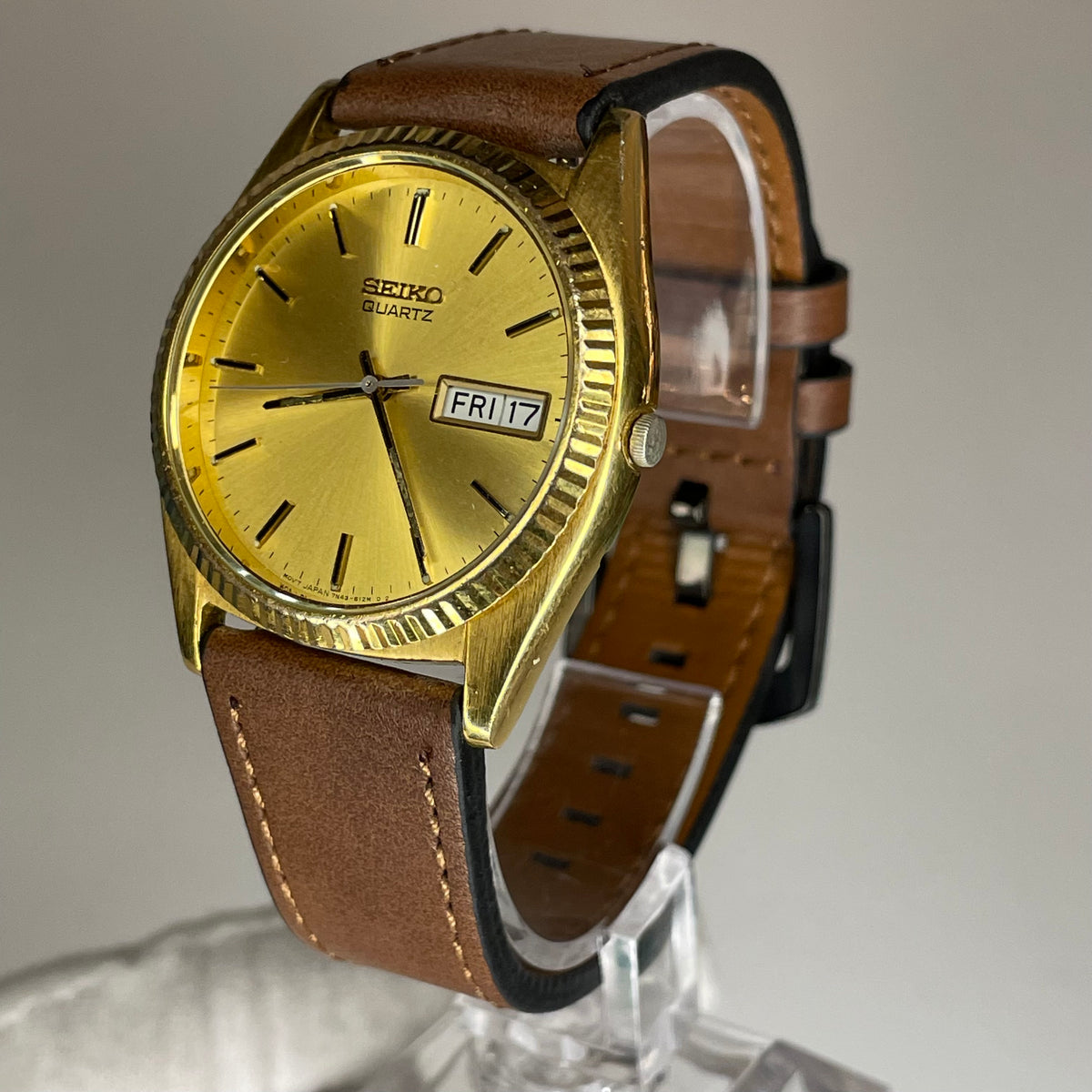 Reloj Seiko Quartz 7N43-8111 Dorado Hombre Elab. en Enero de 1995 Impecable