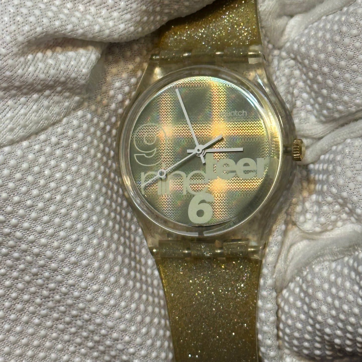 Reloj Swatch NineTeen GK216 Unisex 1995 Holográfico