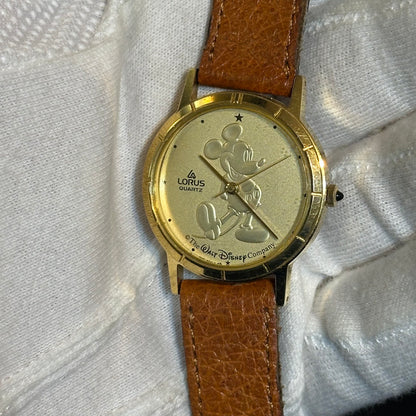 Reloj Lorus by Seiko Disney Mujer Mickey 31 mm 1991 Gold Coin ESCASO