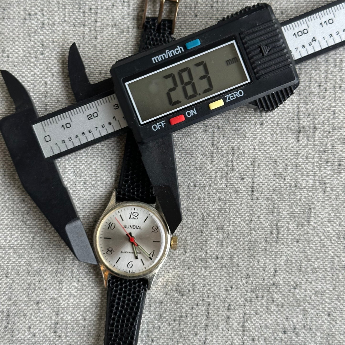 Reloj SUNDIAL Mujer A Cuerda Año 1973 Remex Hong Kong