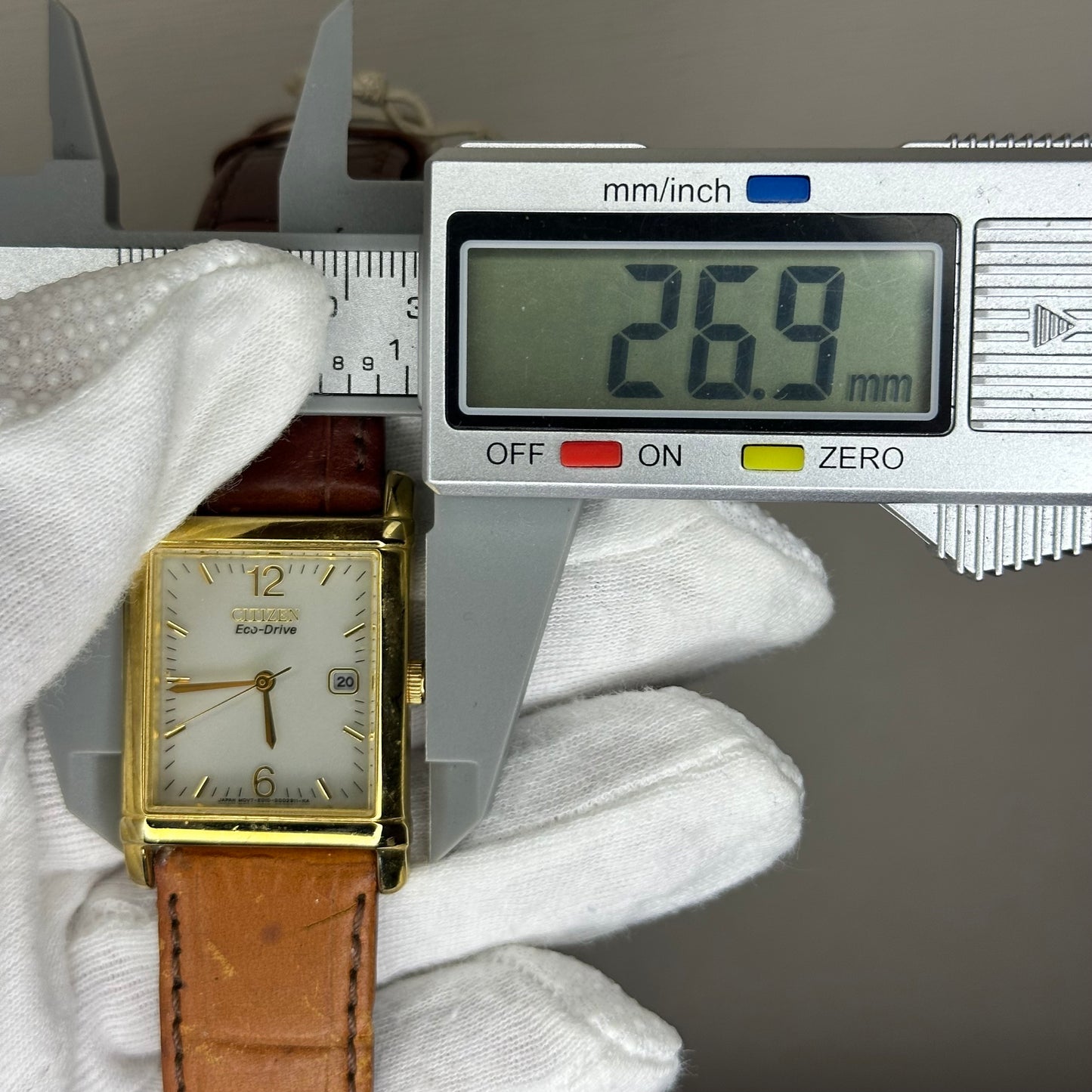 Reloj CITIZEN Eco-Drive Solar Hombre Rectangular Año 2007