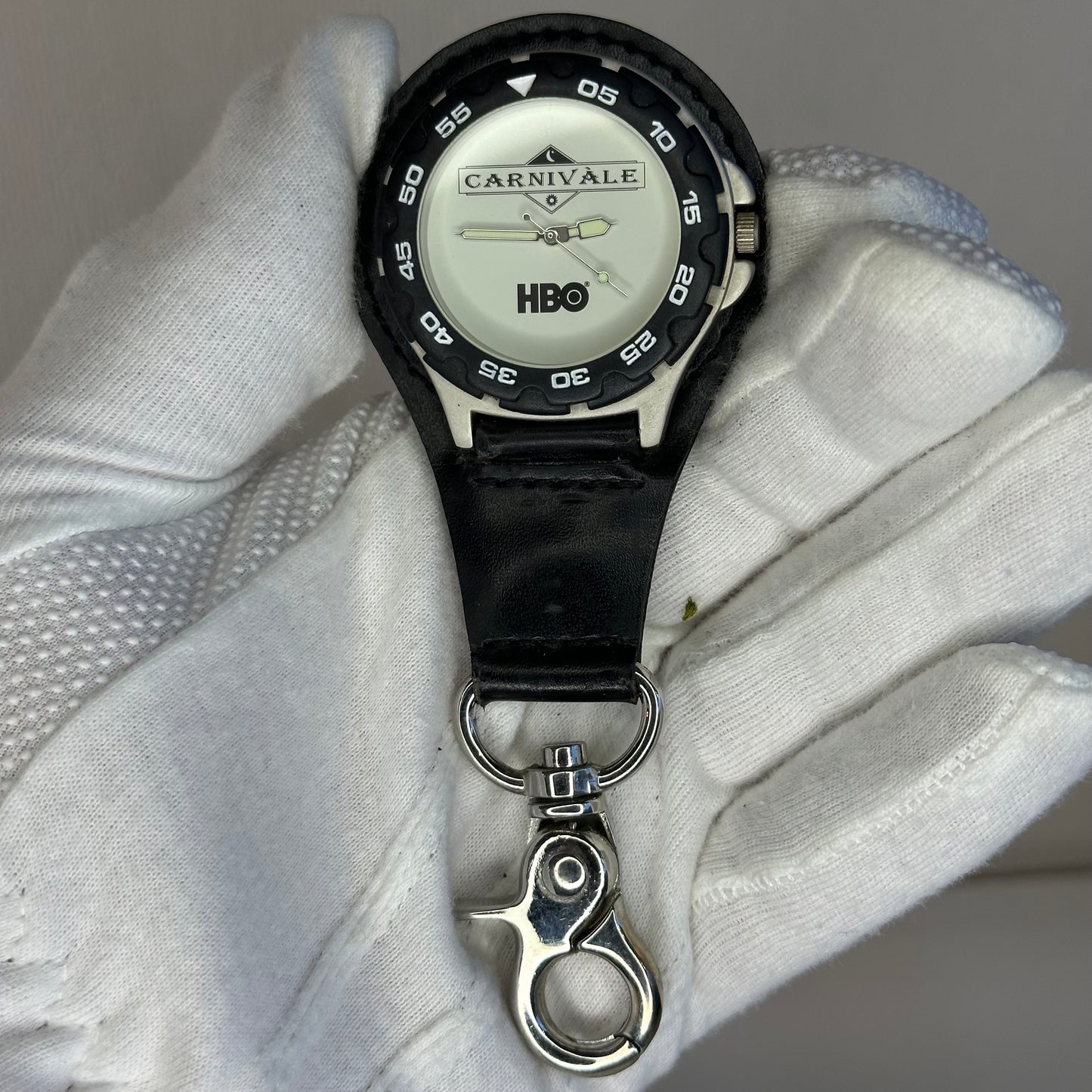 Reloj Carabiner HBO Carnivàle DE CULTO / Memorabilia Oficial Año 2003