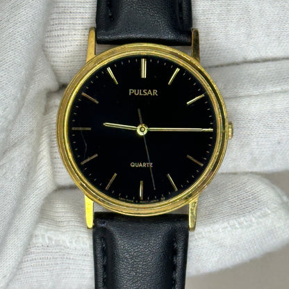Reloj Pulsar by SEIKO Quartz Black Dial Marzo de 1995 – 33 mm Dorado