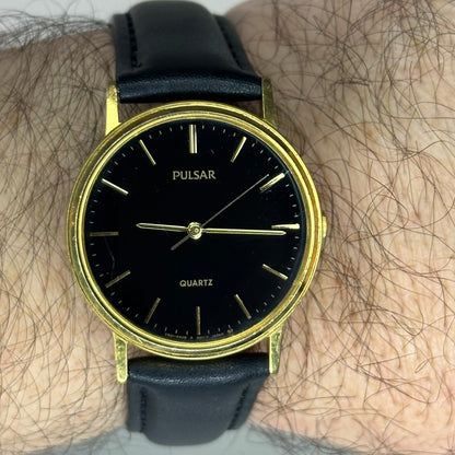 Reloj Pulsar by SEIKO Quartz Black Dial Marzo de 1995 – 33 mm Dorado