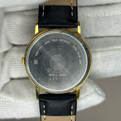 Reloj Pulsar by SEIKO Quartz Black Dial Marzo de 1995 – 33 mm Dorado