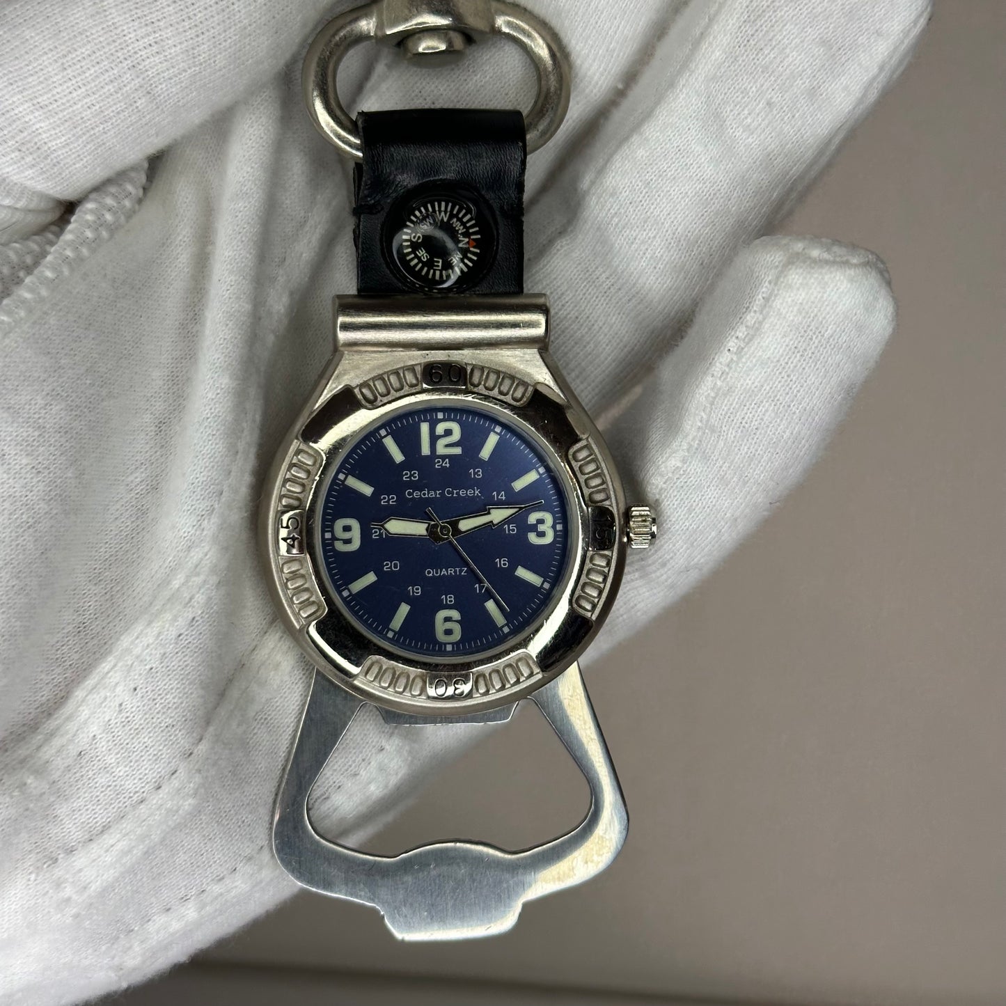 Reloj Gancho Cedar Creek V-160 Año 2008 Japan Movt. 43 mm