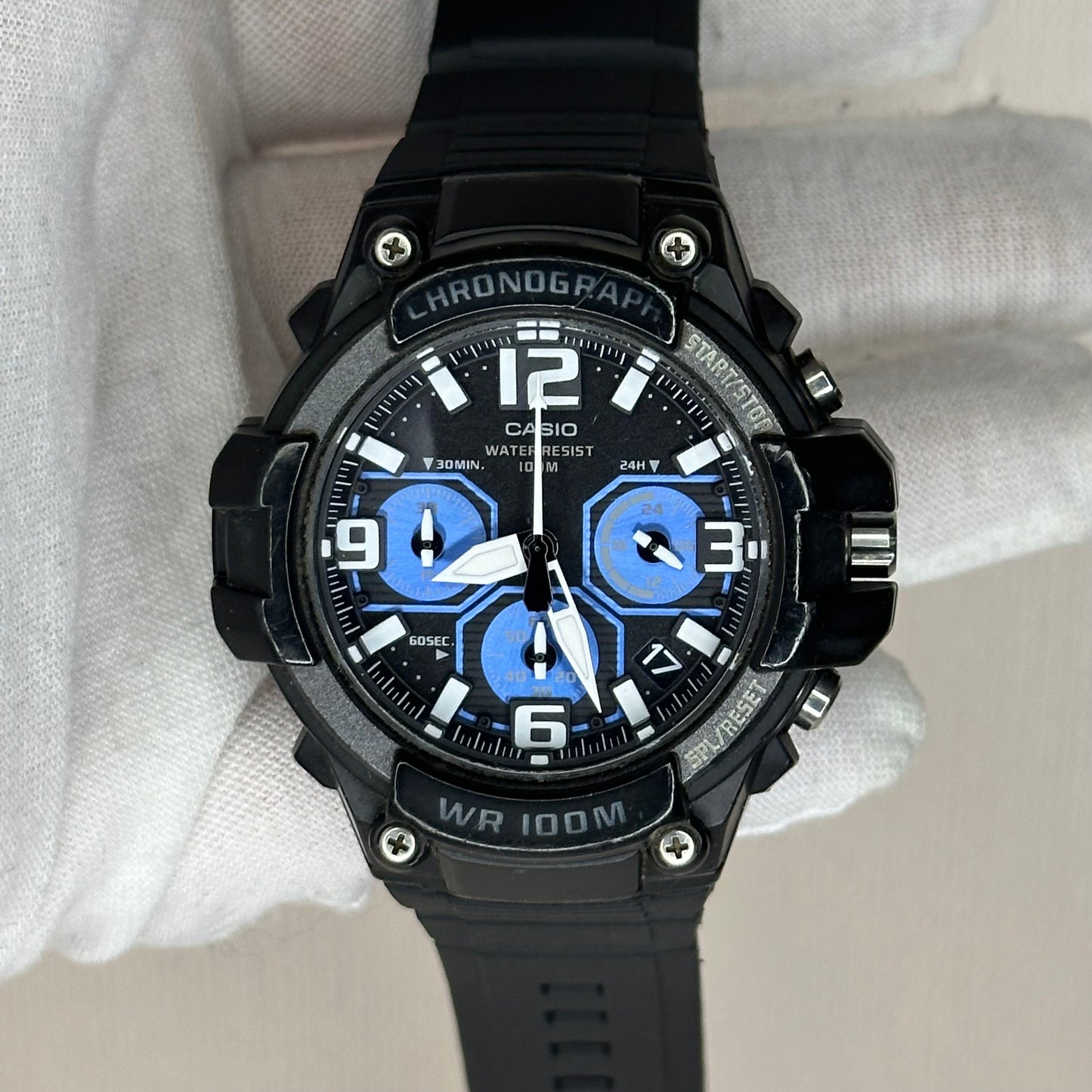 Reloj Casio MCW-100H-1A2 Cronógrafo Racing Dial Azul Año 2011