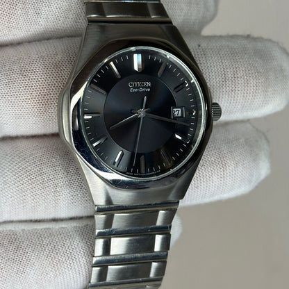 Citizen Eco-Drive E111 Caja Integrada SOLAR Año 2008 Muñeca grande
