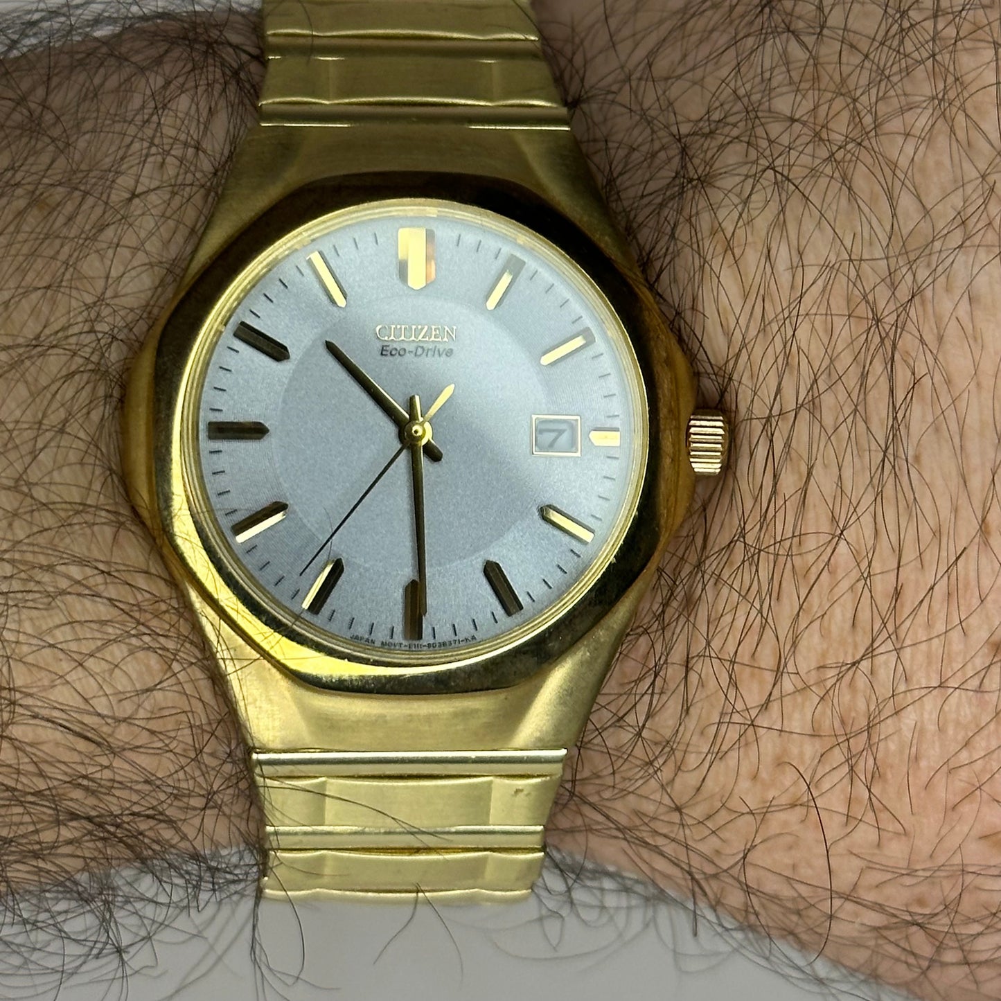 Reloj Citizen Eco-Drive SOLAR Gold Tone Años 2000 Muñeca grande
