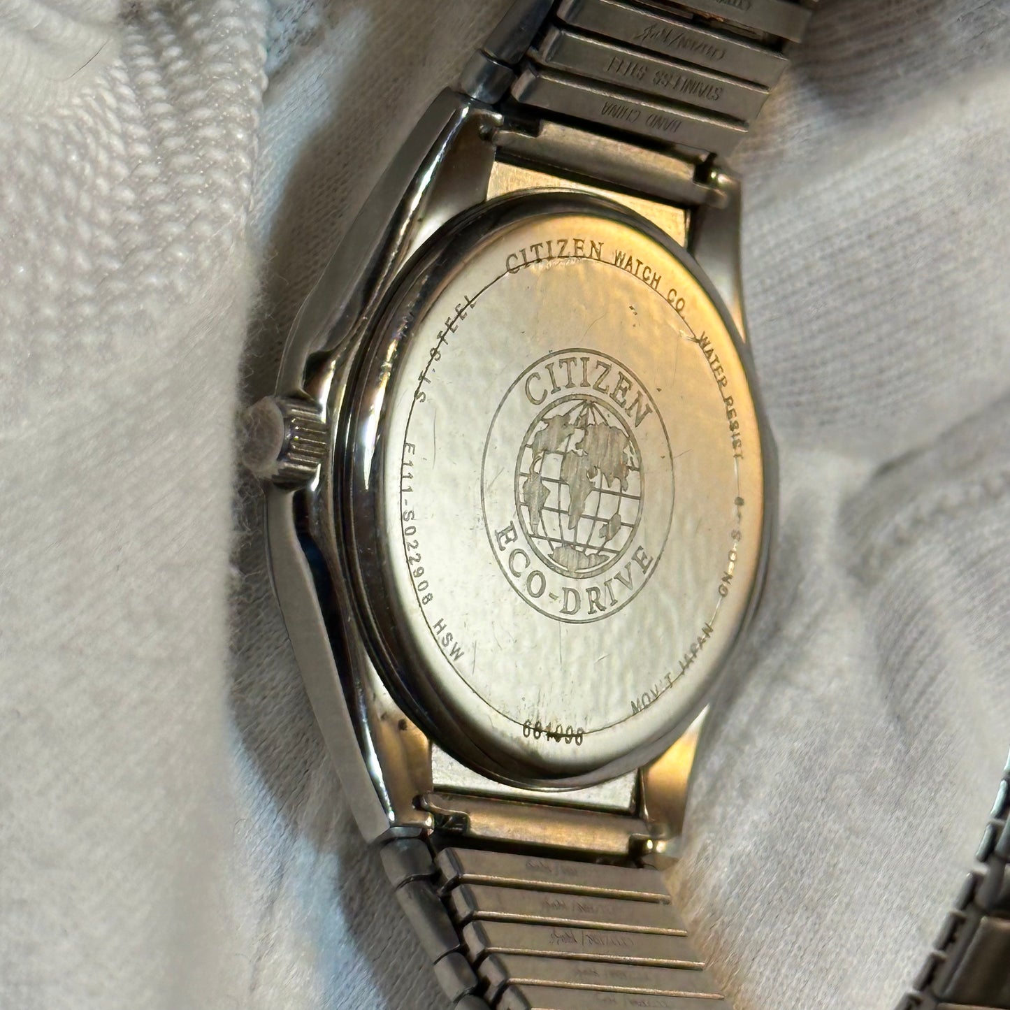 Citizen Eco-Drive E111 Caja Integrada SOLAR Año 2008 Muñeca grande