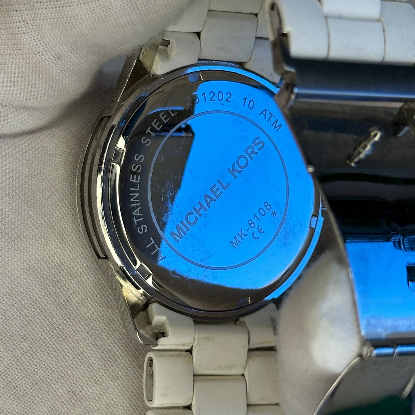 Michael Kors MK-8108 Cronógrafo Blanco 2011 | 45 mm | Brazalete Integrado