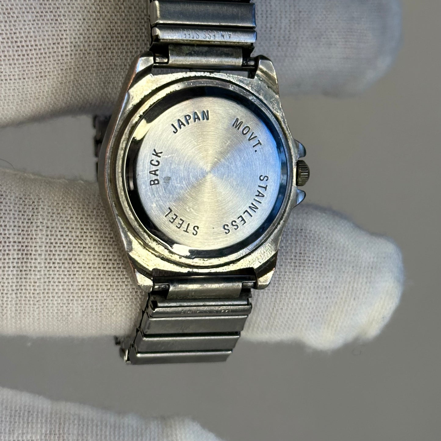 Reloj Sevil Quartz Mujer Japón 1996 | 28 mm | Esfera Sunburst Champagne