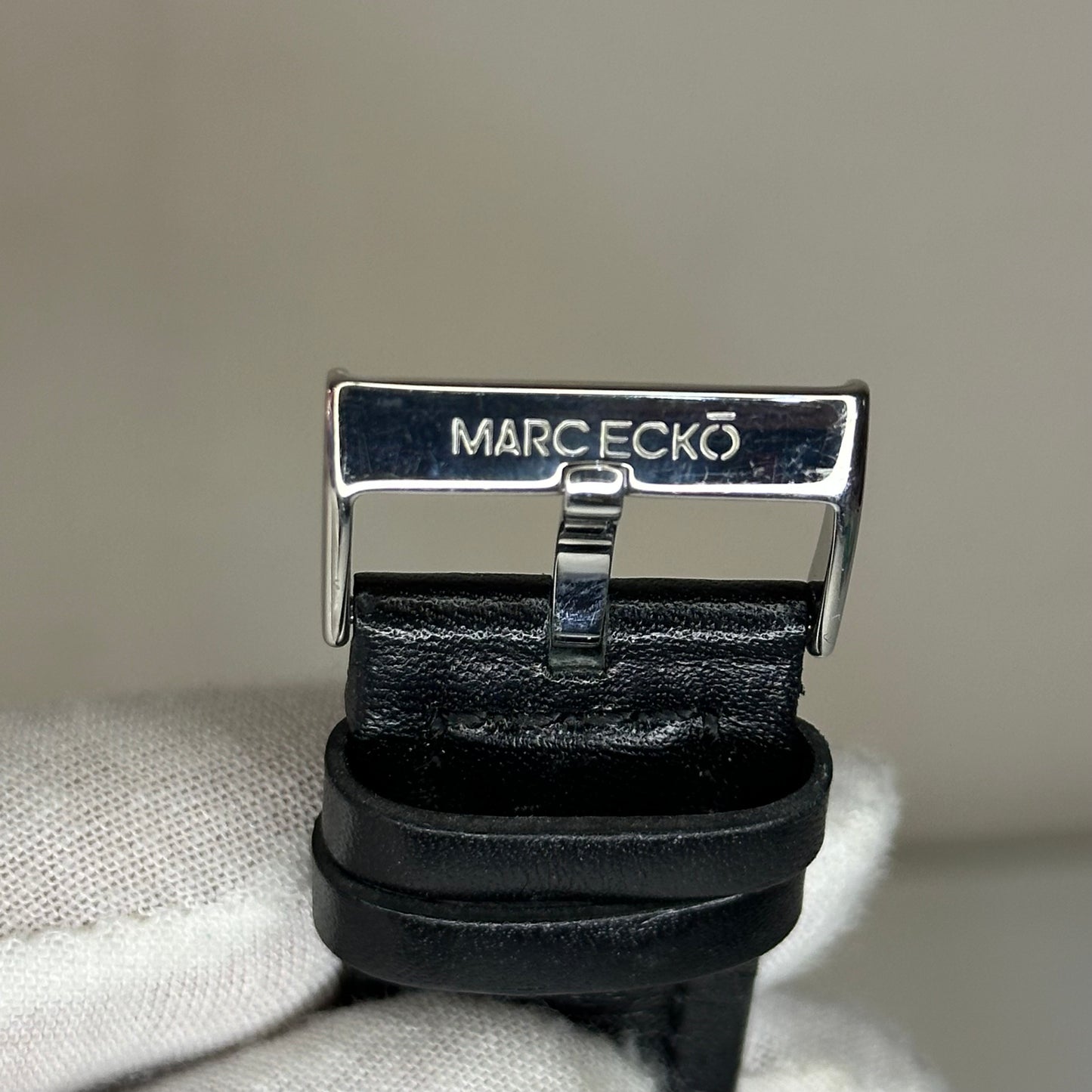 Marc Ecko 2011 Dial arquitectónico nacarado 42 mm pulsera original firmada ÚNICO