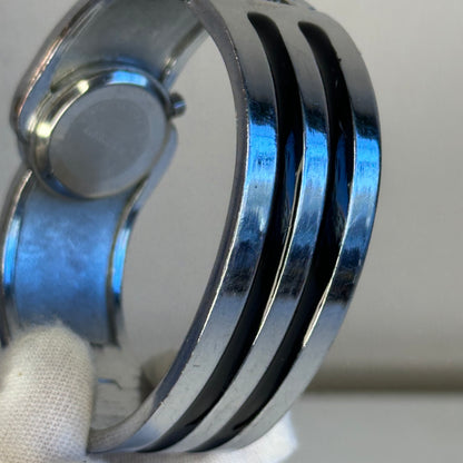 Reloj Geneva Quartz Cuff Bangle 2002 Brazalete de Diseño Integrado