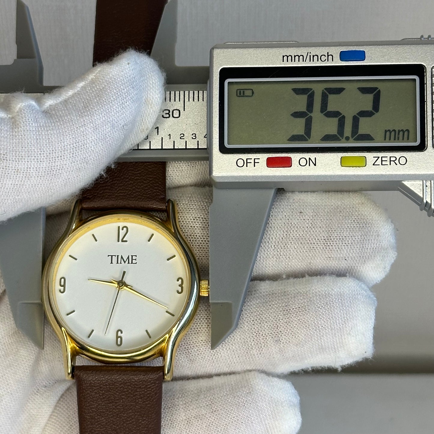 Reloj TIME Japan Movt 35 mm Minimalista Hombre Cuarzo Año 1998