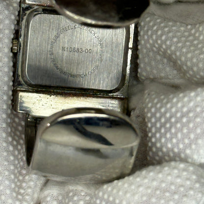 Reloj Vivani Cuff Rectangular de Acero | Estética Y2K | Año 2003