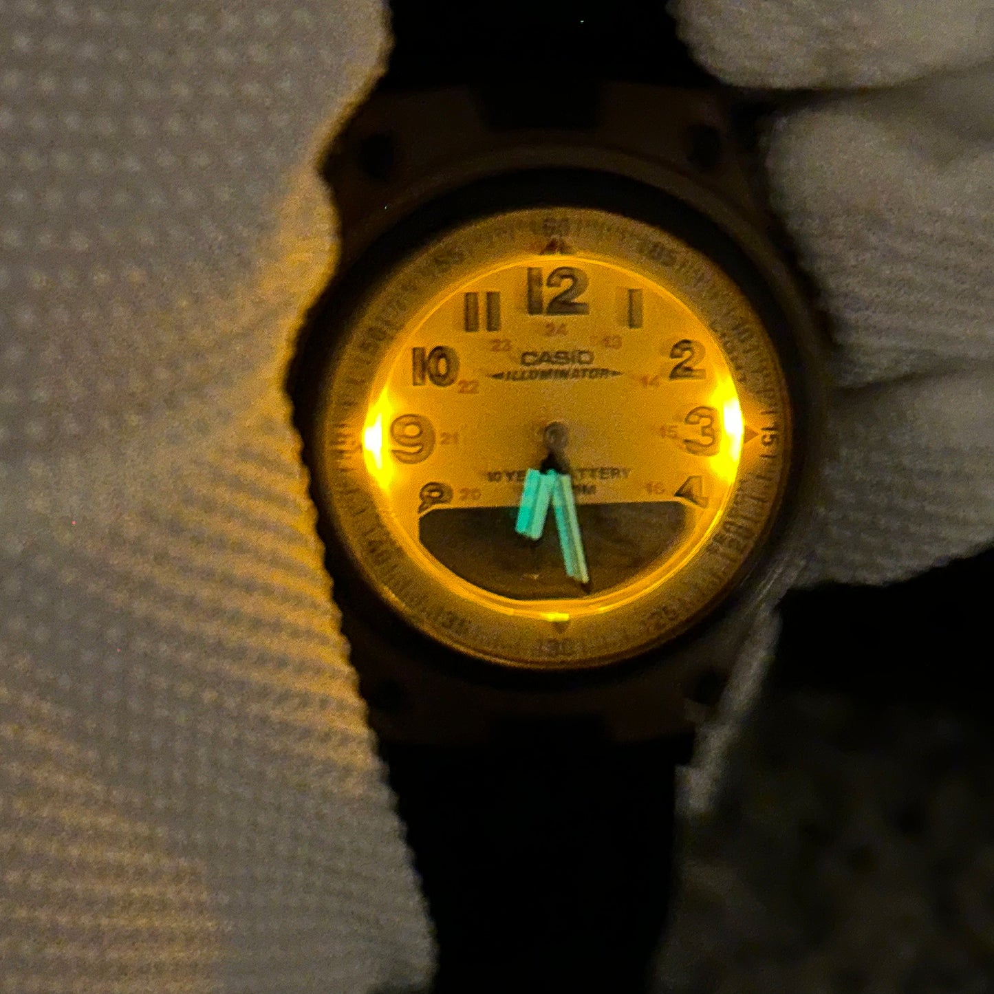 Reloj Casio AW-80 Telememo 30 World Time Año 2004 Ana-Digi 1era gen. módulo 2747