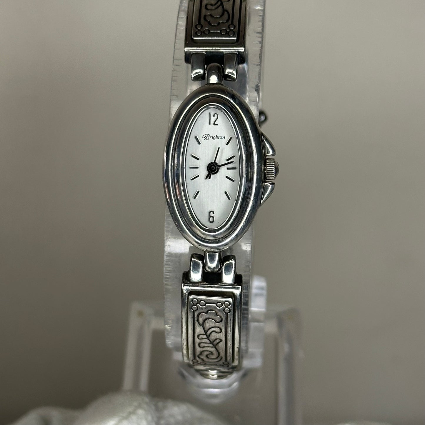 Brighton Biella Fiore Año 2003 | Reloj joya oval de inspiración Art Nouveau
