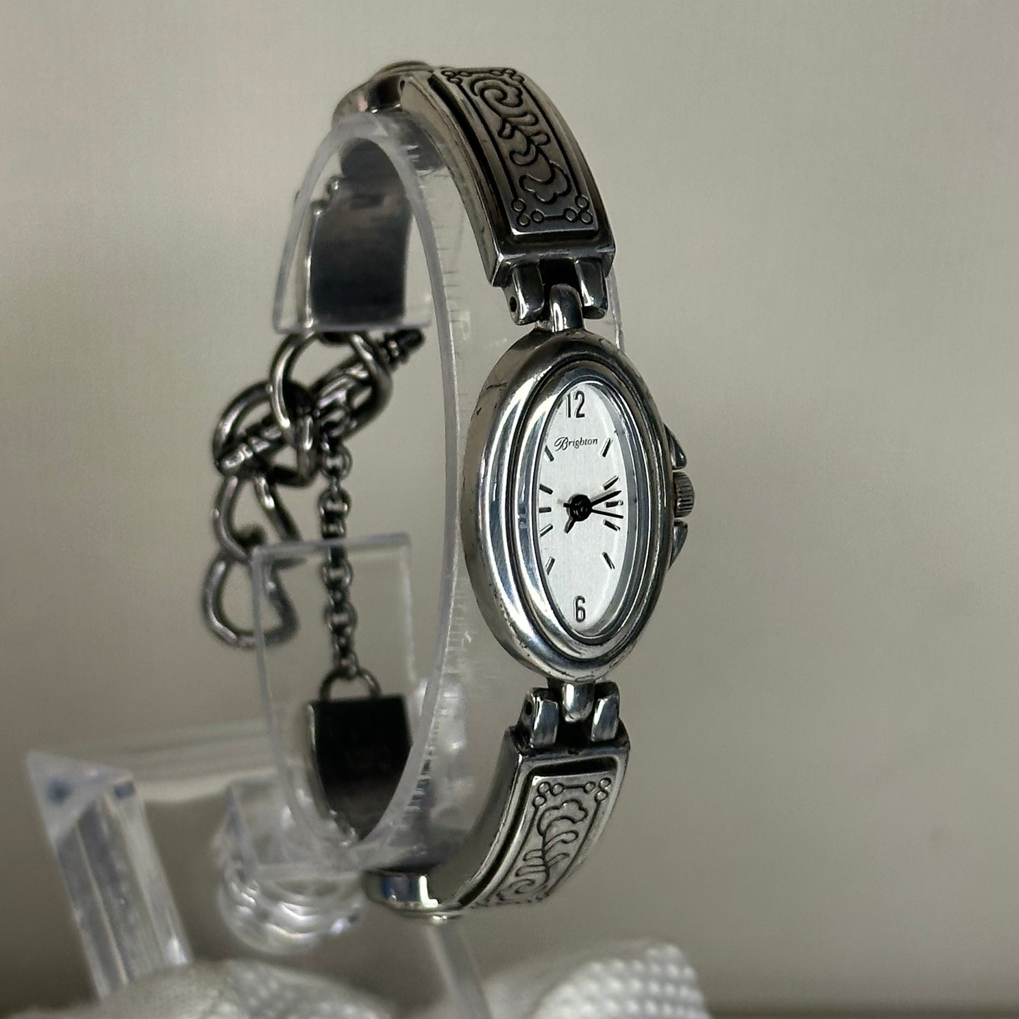 Brighton Biella Fiore Año 2003 | Reloj joya oval de inspiración Art Nouveau