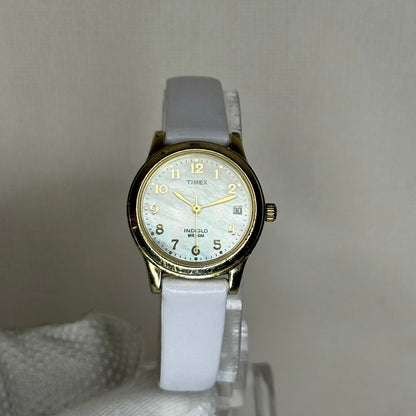 Reloj Timex Indiglo Mother of Pearl WR30M Agosto 2009 Cuarzo 27 mm