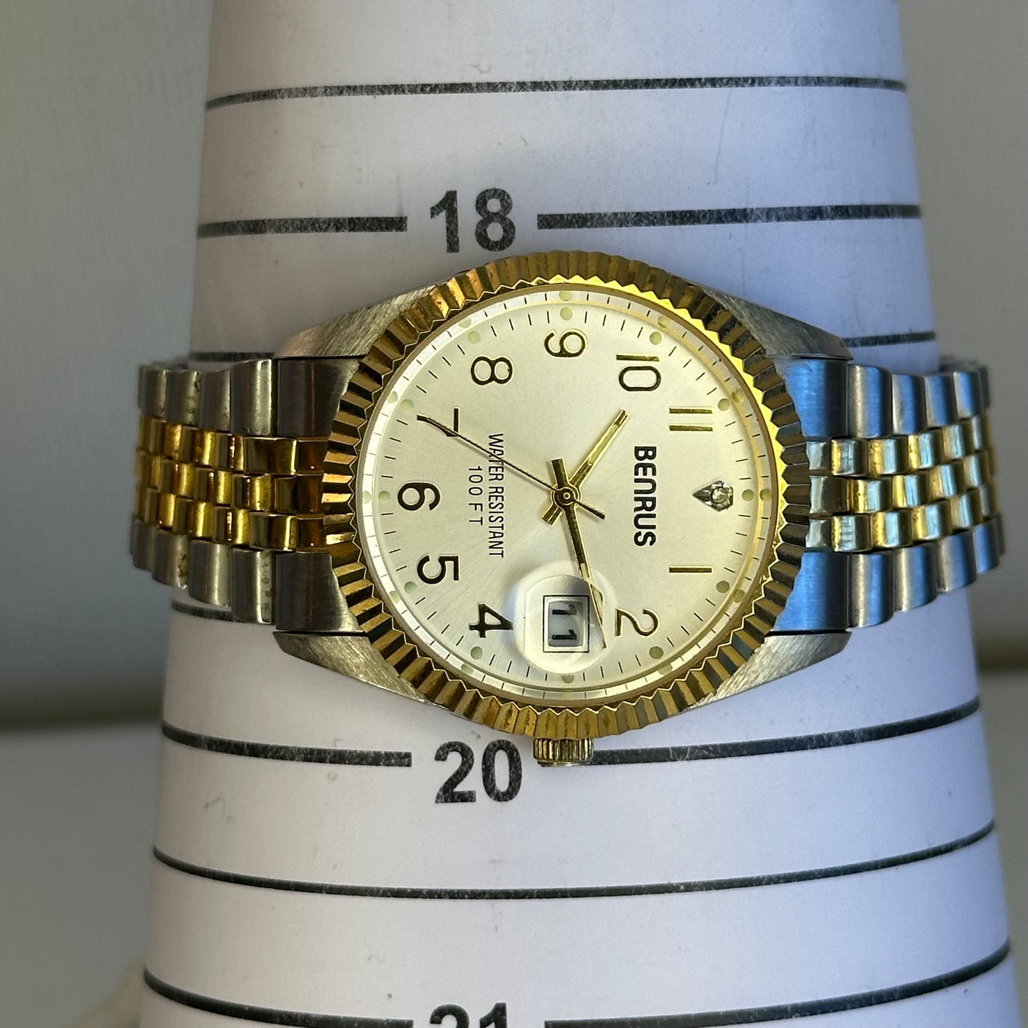 Reloj Benrus BN536 Hombre TwoTone 1992 Bisel Estriado 36 mm