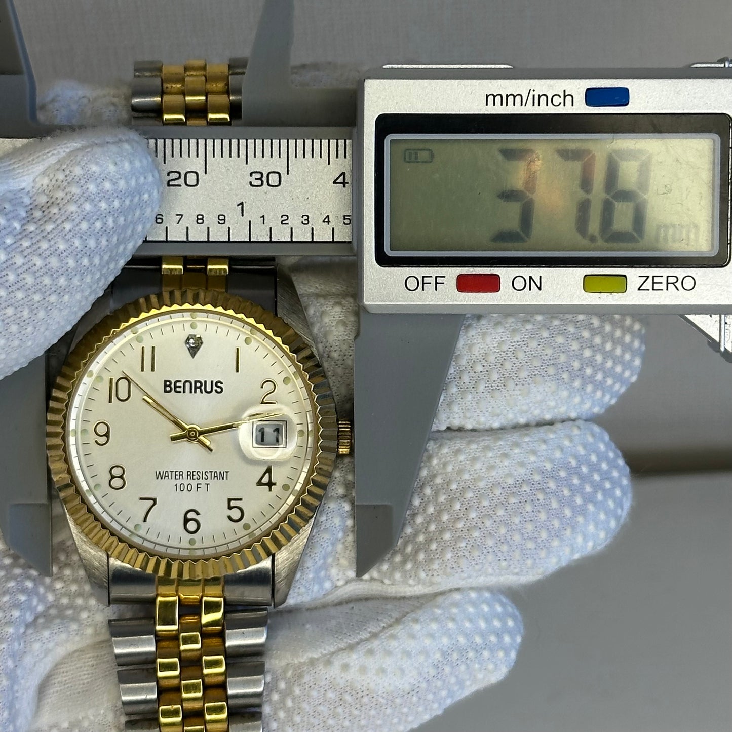 Reloj Benrus BN536 Hombre TwoTone 1992 Bisel Estriado 36 mm
