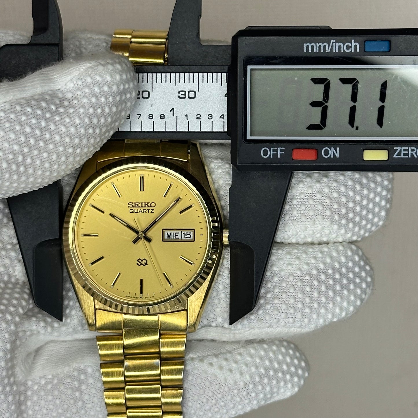 Reloj Seiko SQ Quartz Hombre 5H23-802L Gold Dial | Mayo de 1986