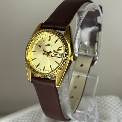 Reloj Seiko Mujer 7N83-004A Day-Date Champagne | Septiembre de 1990 | 25 mm