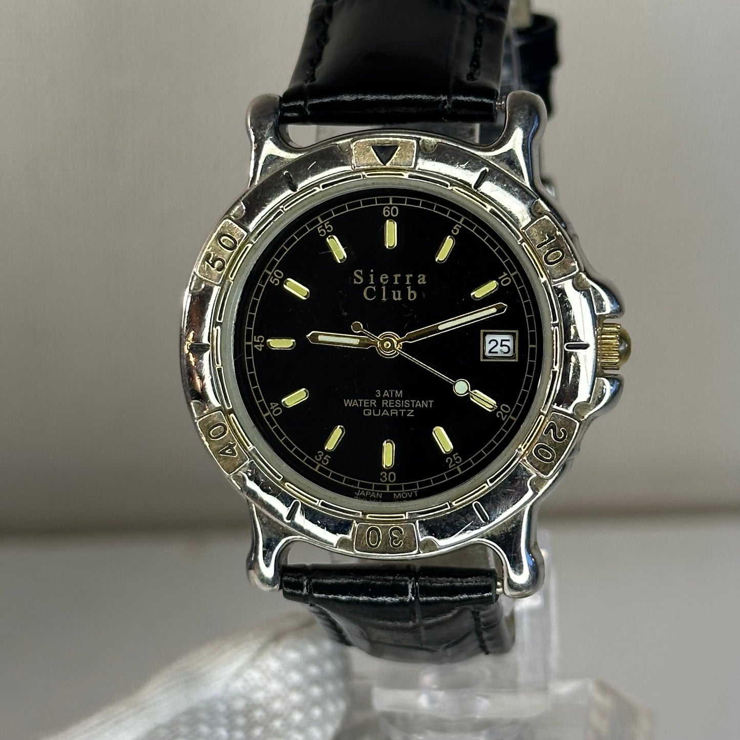 Reloj Sierra Club 4360 Quartz Date Bicolor Black Dial Japón Movt (1998)