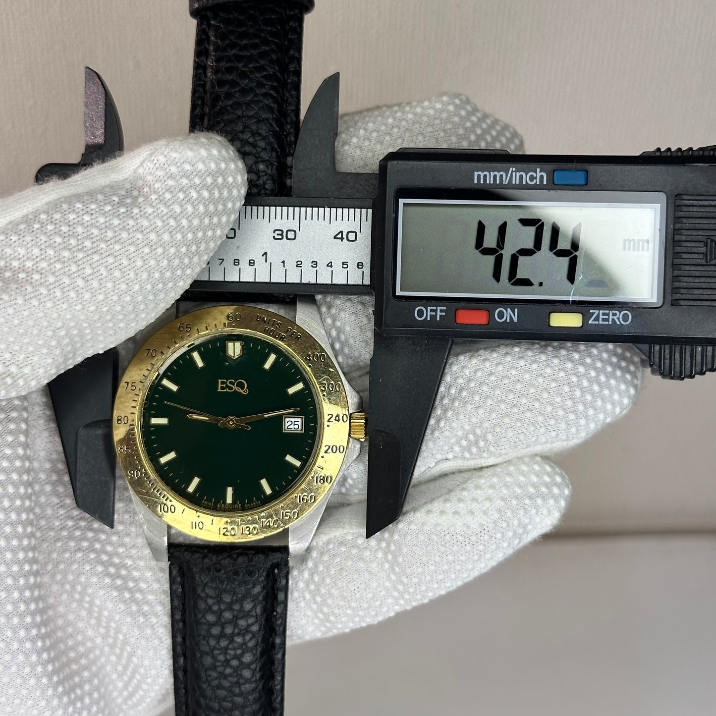 Reloj ESQ by Esquire Hombre Quartz Swiss Bicolor Verde 42 mm 1992 LEER