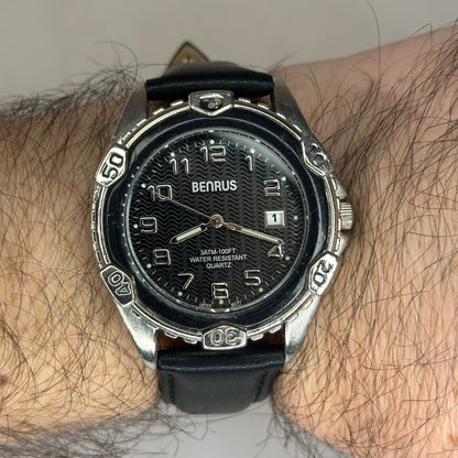 Reloj Benrus BNW707 Quartz 40 mm | Dial Negro Texturizado | Neo Vintage 1998
