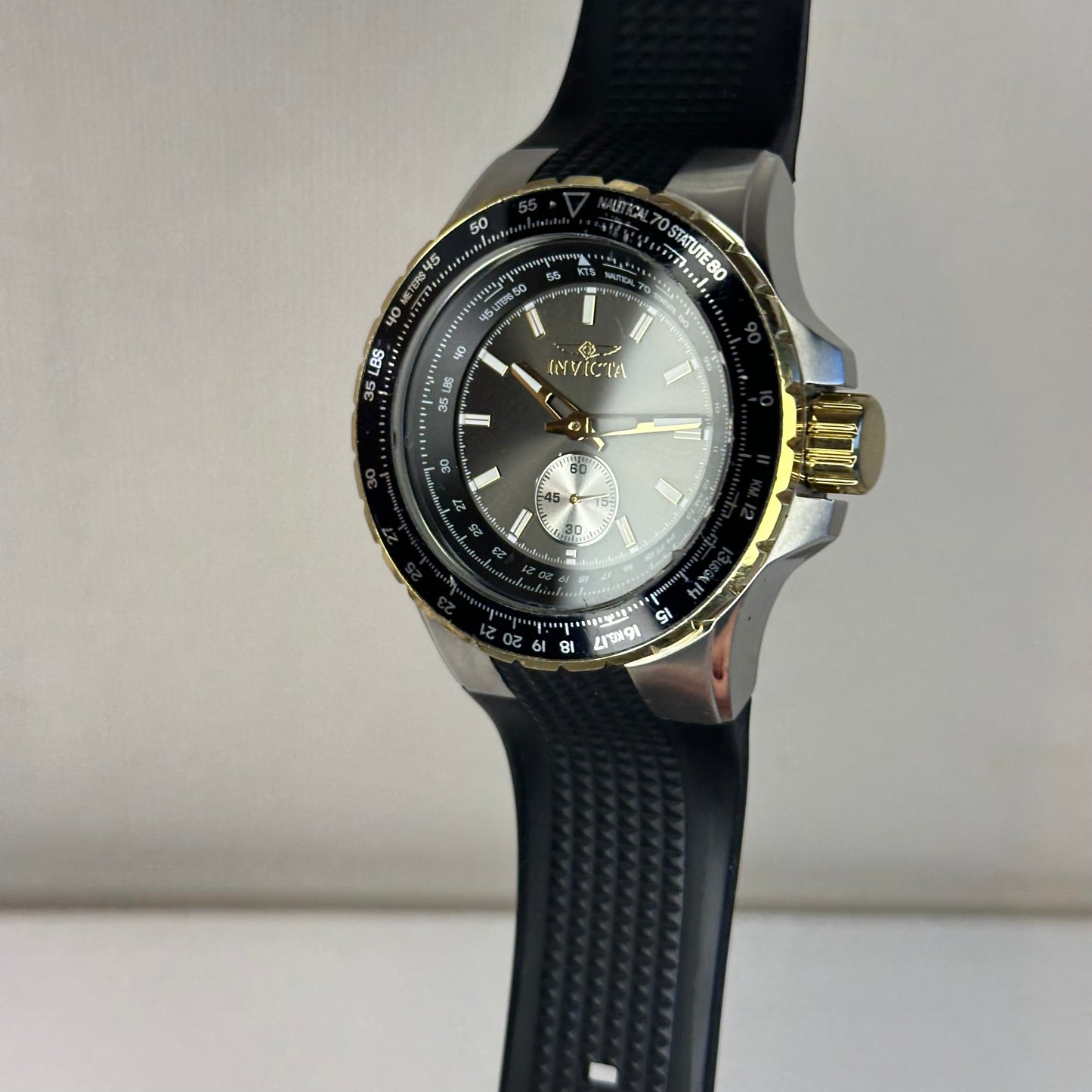 Reloj Invicta Aviator 49294 Años 2020´s con escala de conversiones / Grande 50mm