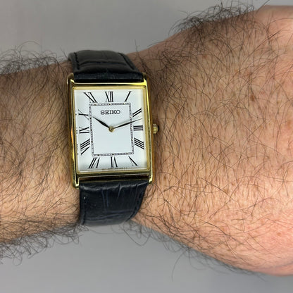 Reloj Seiko Essentials Hombre SWR052 Rectangular dorado y dial romano Años 2020´s