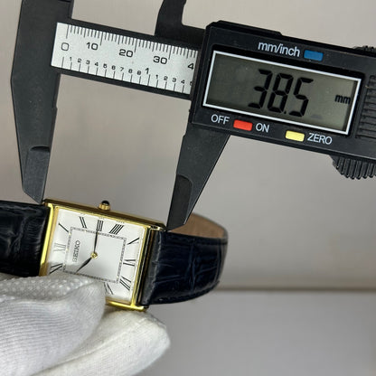 Reloj Seiko Essentials Hombre SWR052 Rectangular dorado y dial romano Años 2020´s